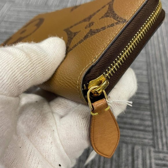 Louis Vuitton Zippy Giant Reverse Monogram Canvas Wallet - Picture 9 of 9